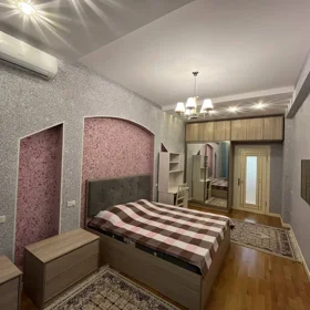 In Baku 240.0 m² apartment is for rent - Image 4