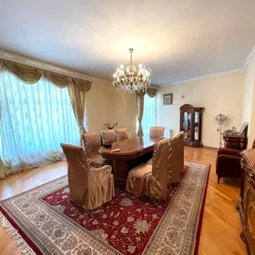 In Baku 150.0 m² apartment is for rent - Image 2