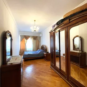 In Baku 150.0 m² apartment is for rent - Image 4