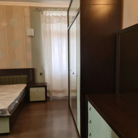 In Baku 125.0 m² apartment is for rent - Image 5