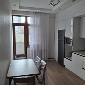 In Baku 125.0 m² apartment is for rent - Image 2