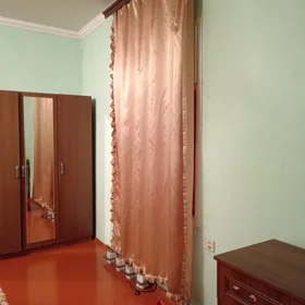 In Baku 350.0 m² apartment is for sale - Image 3