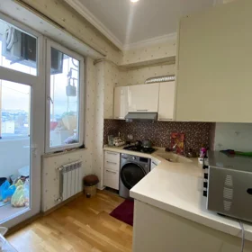 In Baku 64.0 m² apartment is for sale - Image 5