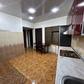 In Baku 80.0 m² house with 3.0 rooms is for rent - Image 2