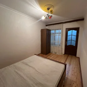 In Baku 80.0 m² house with 3.0 rooms is for rent - Image 4