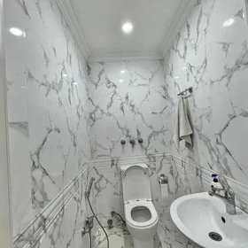 In Baku 143.0 m² apartment is for sale - Image 5