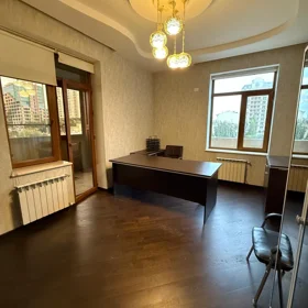 In nan 180.0 m² office is for rent - Image 4