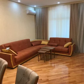 In Baku 175.0 m² apartment is for rent - Image 2