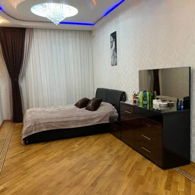 In Baku 92.0 m² apartment is for rent - Image 4