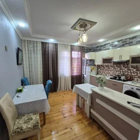 In Baku 100.0 m² house with 3.0 rooms is for sale - Image 5