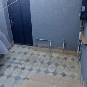 In Baku 50.0 m² house with 2.0 rooms is for sale - Image 3