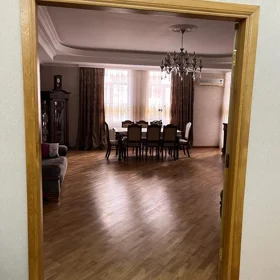 In Baku 154.0 m² apartment is for sale - Image 2