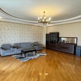 In Baku 200.0 m² apartment is for rent - Image 3