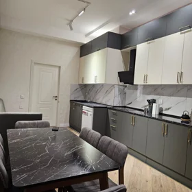 In Baku 130.0 m² apartment is for rent - Image 3