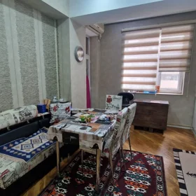 In Baku 68.0 m² apartment is for rent - Image 3