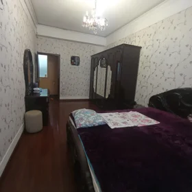 In Baku 70.0 m² apartment is for sale - Image 3