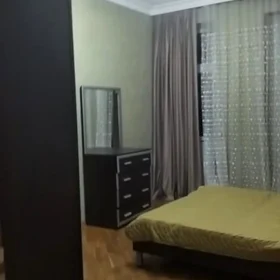 In Baku 125.0 m² apartment is for rent - Image 2