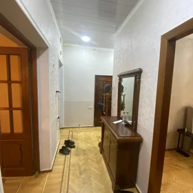 In Baku 100.0 m² apartment is for sale - Image 4