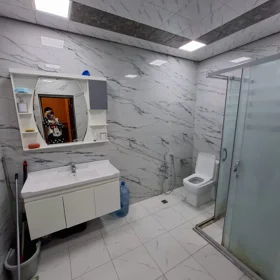 In Baku 120.0 m² apartment is for sale - Image 3