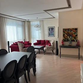 In Baku 170.0 m² apartment is for rent - Image 4