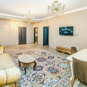 In Baku 136.0 m² apartment is for rent - Image 2