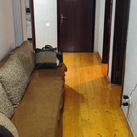 In Baku 89.0 m² apartment is for sale - Image 4