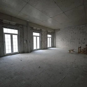 In Baku nan m² apartment is for sale - Image 5