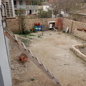 In Baku 100.0 m² house with 4.0 rooms is for sale - Image 3