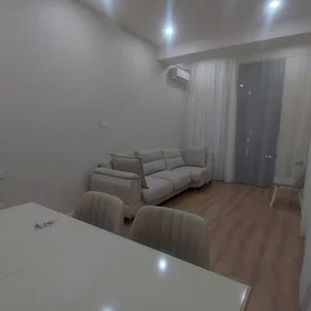 In Baku 110.0 m² apartment is for rent - Image 2