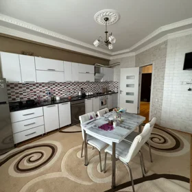 In Baku 127.0 m² apartment is for rent - Image 2