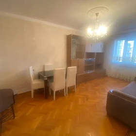In Baku 110.0 m² apartment is for rent - Image 2