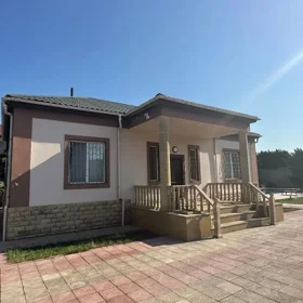 In Baku 211.0 m² house with 4.0 rooms is for rent - Image 3