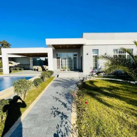 In Baku 169.0 m² house with 3.0 rooms is for rent - Image 2