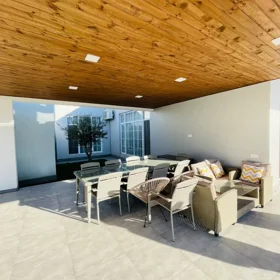 In Baku 169.0 m² house with 3.0 rooms is for rent - Image 5