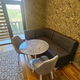 In Baku 90.0 m² apartment is for rent - Image 2