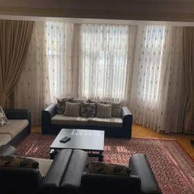 In Baku 200.0 m² apartment is for rent - Image 3