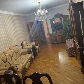 In Baku 70.0 m² apartment is for rent - Image 2
