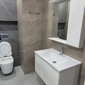 In Baku 140.0 m² apartment is for rent - Image 5