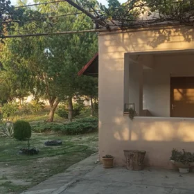 In Baku 64.0 m² house with 3.0 rooms is for sale - Image 2