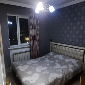 In Baku 70.0 m² apartment is for rent - Image 3