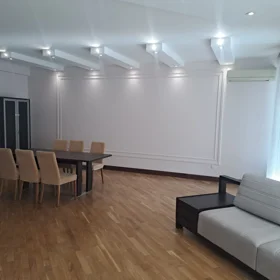In Baku 213.0 m² apartment is for rent - Image 5