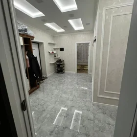 In Baku 110.0 m² apartment is for rent - Image 3