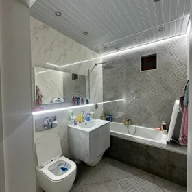 In Baku 110.0 m² house with 4.0 rooms is for rent - Image 3