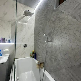 In Baku 110.0 m² house with 4.0 rooms is for rent - Image 4