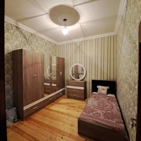 In Baku 72.0 m² house with 3.0 rooms is for sale - Image 2