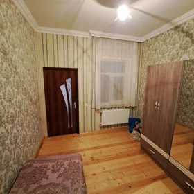 In Baku 72.0 m² house with 3.0 rooms is for sale - Image 3