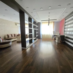 In Baku 170.0 m² apartment is for rent - Image 5