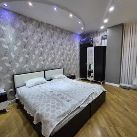 In Baku 140.0 m² apartment is for rent - Image 4