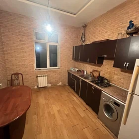 In Baku 200.0 m² apartment is for sale - Image 4