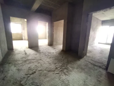 In Baku 185.0 m² apartment is for sale - Image 3